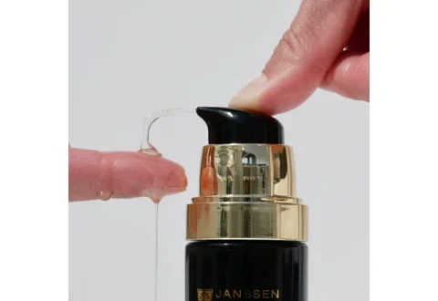 LONGEVITY CARE SERUM – prabangi jaunystę aktyvuojanti serumo formulė 30m